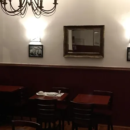 Alexandra Hotel 2*