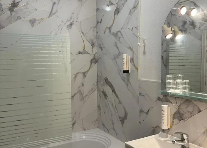 Hotel Alexandra Centre 2*