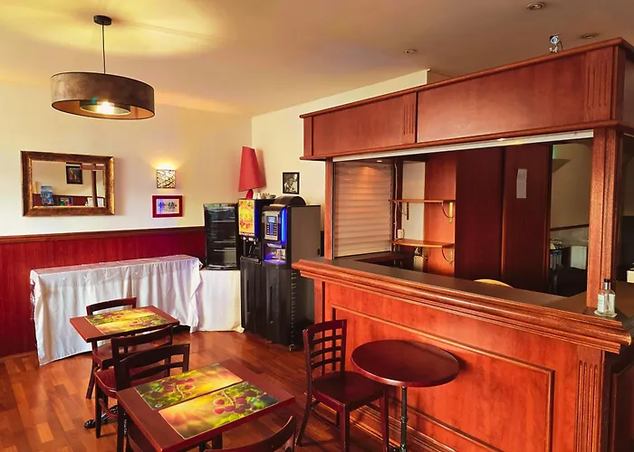 Alexandra Centre Hotel 2*