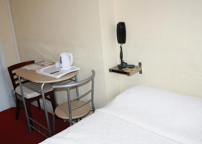 Hotel Alexandra Centre 2*